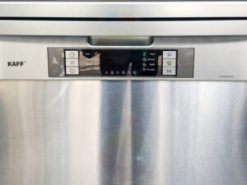 5. Màn hình cảm ứng hiện đại, vỏ bằng inox chống vân tay.