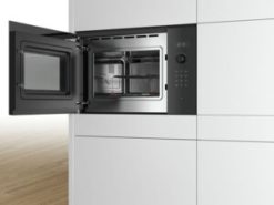 anh4 lo vi song bosch BEL554MB0