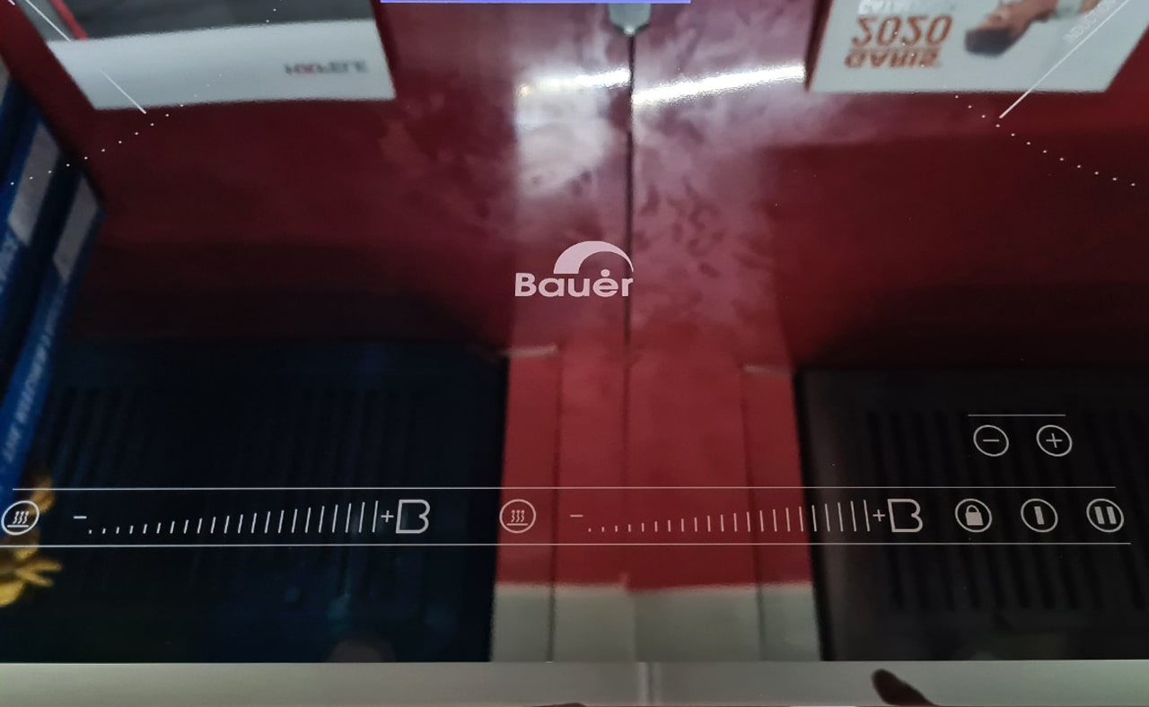 2. Bếp từ Bauer BE-32GT sử dụng bảng điều khiển cảm ứng dạng trượt Slide trượt hiện đại với 9 cấp độ