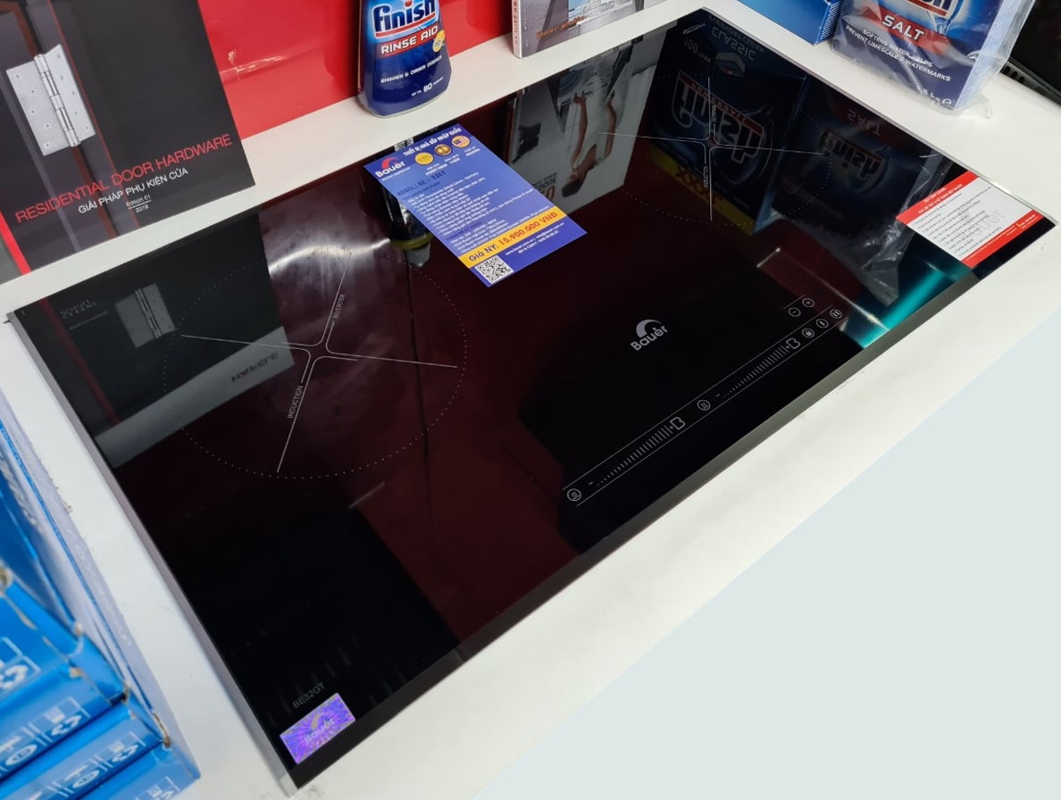 4. Bếp từ Bauer BE32GT thiết kế 2 vùng nấu linh hoạt