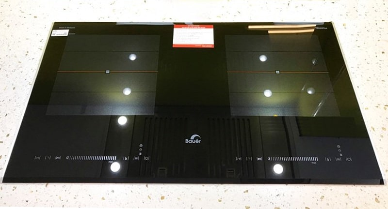 1. Bếp từ Bauer BE-358SA sử dụng mặt kính Vitroceramic cao cấp, hiện đại sang trọng