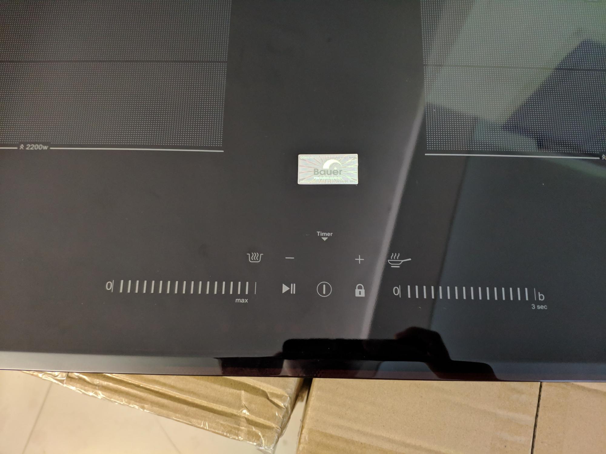 2. Bếp Bauer BE668GTA bảng điều khiển siêu nhạy thân thiện với người dùng