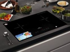 1. Bếp từ Bluestone ICB-6818lắp đặt âm sang trọng, gia tăng nét đẹp cho không gian đun nấu