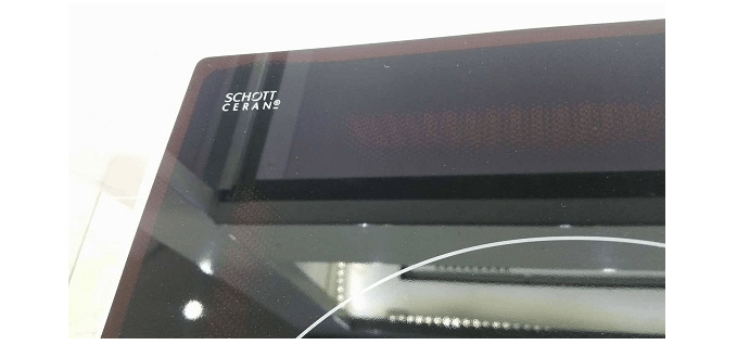 Sử dụng mặt kính SCHOTT CERAN được sản xuất tại Mainz – Đức.