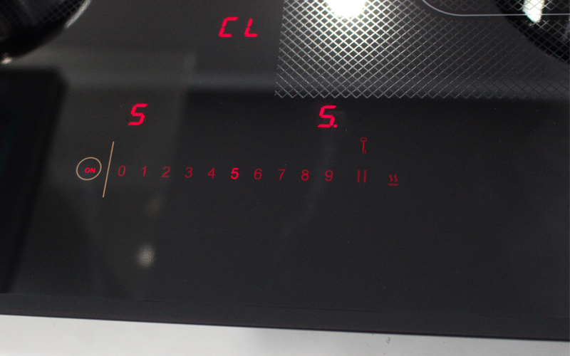 4. Bếp từ âm Munchen GM 8226 sử dụng bàn phím cao cấp hiện đại