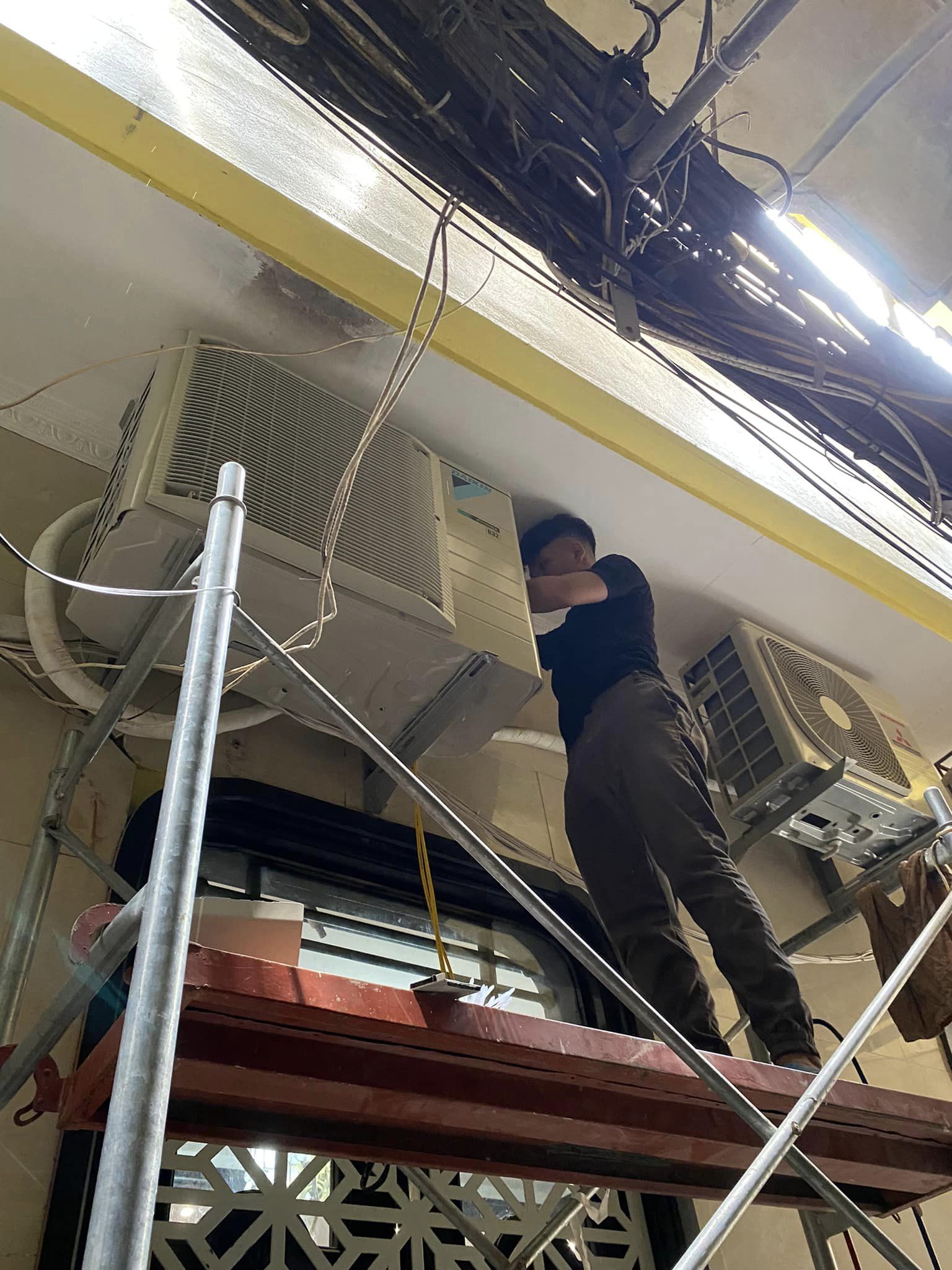 Ảnh lắp đặt điều hoà daikin 2 chiều inverter công suất 18000BTU FTXV50QVMV