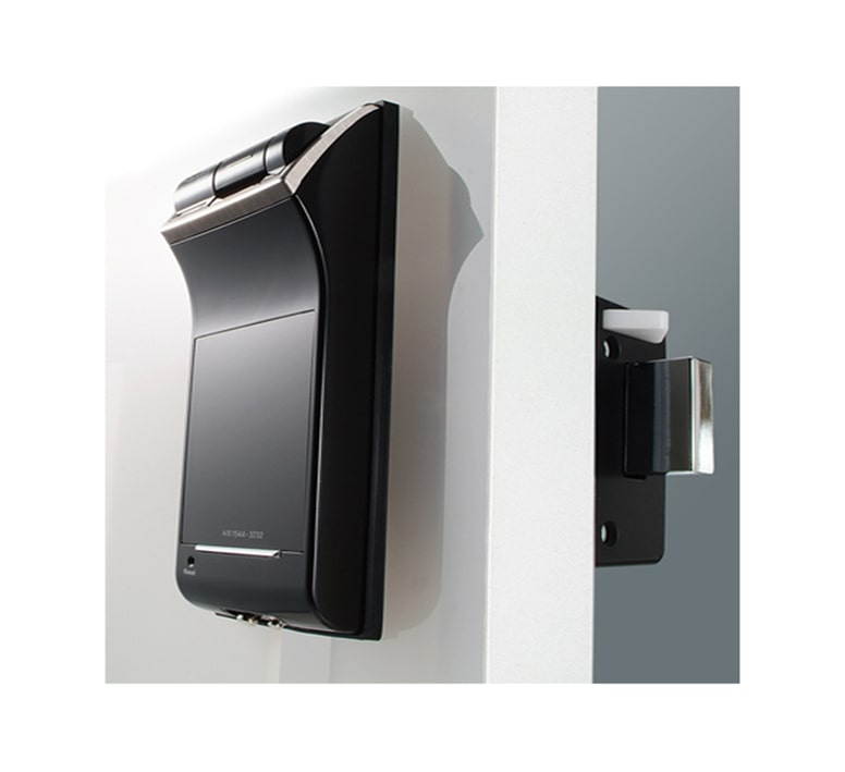 Khoá cửa vân tay Gateman F10 lắp đặt trên nhiều loại cửa