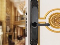 3. Lắp đặt khoá cửa phù hợp nhiều kiến trúc nhà