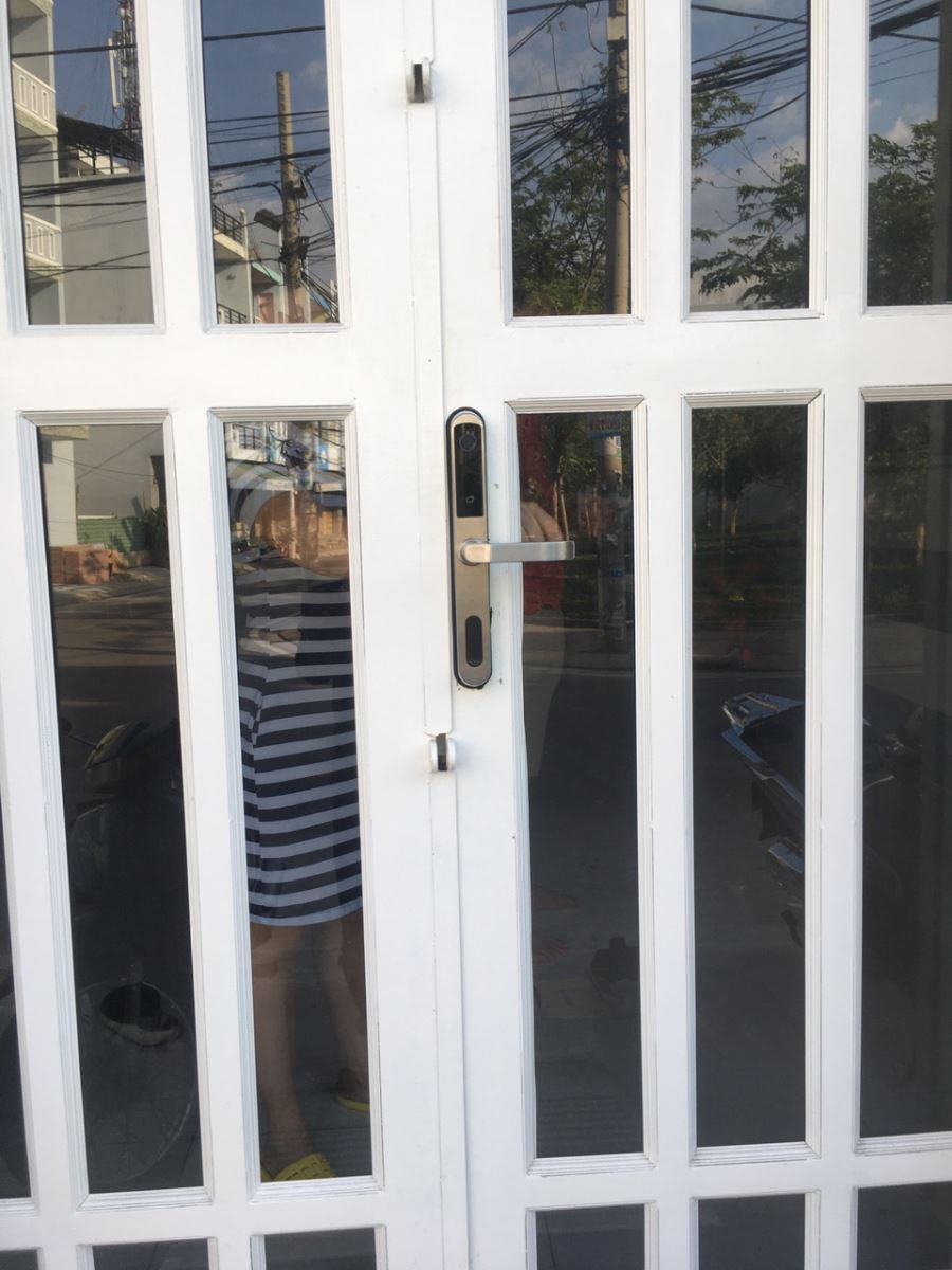 4. Lắp đặt cửa phù hợp nhiều kiếm trúc nhà