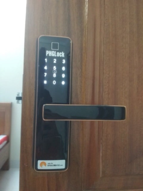 Khoá thông minh PHGLock FP-6011 phù hợp lắp đặt cho nhiều loại cửa, kiến trúc khác nhau