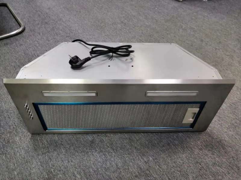 1. Máy hút mùi âm tủ Kaff KF-BI70H có kiểu dáng sang trọng