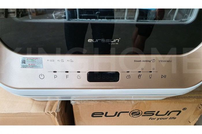 3. Máy rửa bát mini chính hãng Eurosun STB50E06EUđược trang bị màn hình cảm ứng cùng với công nghệ Vairiospeed & Extra Dry