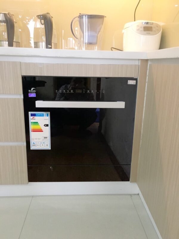 2. Màn hình điều khiển LED cảm ứng cao cấp thông minh