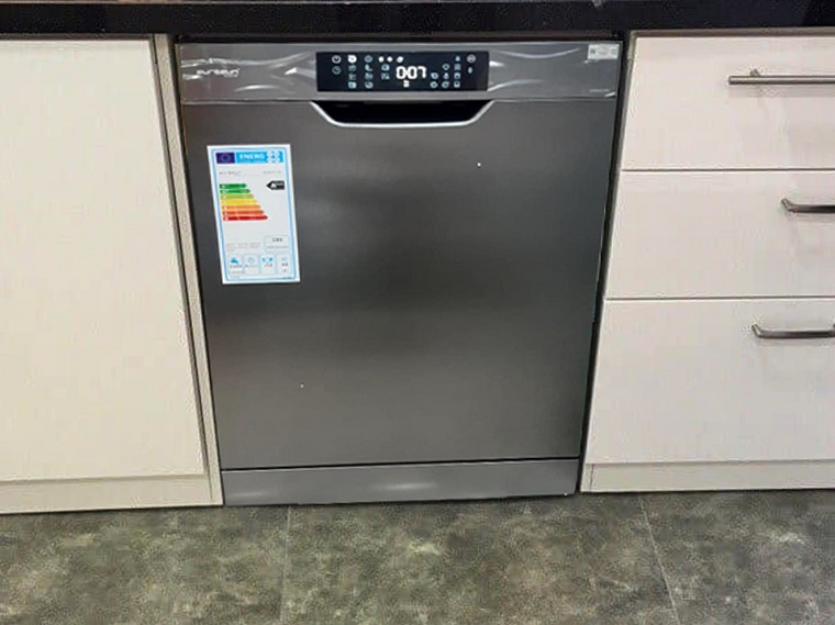 2. Màn hình cảm ứng siêu nhạy dễ dàng sử dụng