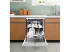 4. Khoang chứa bát đĩa rộng với giàn rửa cực lớn tiêu chuẩn Châu Âu.