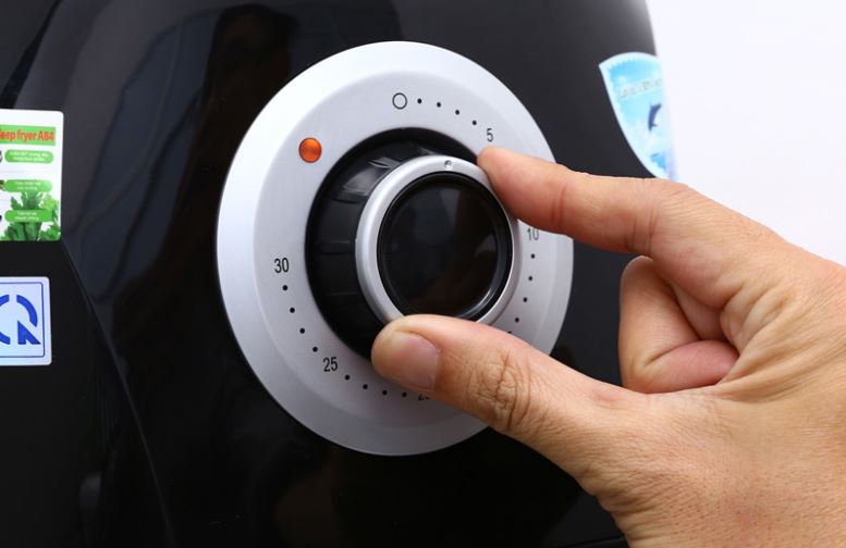 Nồi chiên Magic có tính năng hẹn giờ nướng thông minh