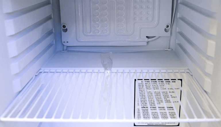 Lòng tủ bằng nhựa hiện đại