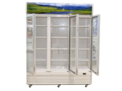 Cánh tủ bằng kính cường lực bền bỉ, an toàn