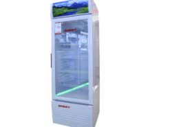 Tủ có cánh cửa kính cường lực bền bỉ