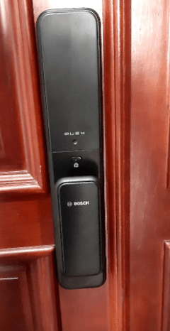2. Khóa vân tay Bosch EL600KB sử dụng chất liệu cao cấp chắc chắn bền bỉ