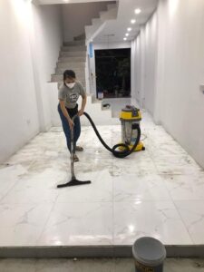 Máy hút bụi công nghiệp Lifeclean LC301D sở hữu bộ động cơ mạnh mẽ, bền bỉ