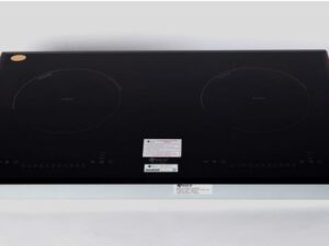 1. Bếp từ đôi Arber AB 677 gồm 2 vùng nấu với tổng công suất là 3600W