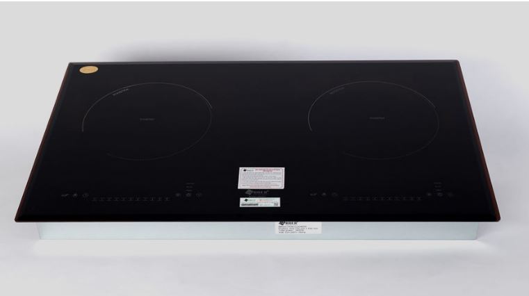 Bếp từ Arber AB 677 5 1. Bếp từ đôi Arber AB 677 gồm 2 vùng nấu với tổng công suất là 3600W