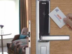 2. Điểm khác biệt giữ dòng khoá cửa điện tử trung cư và khách sạn.