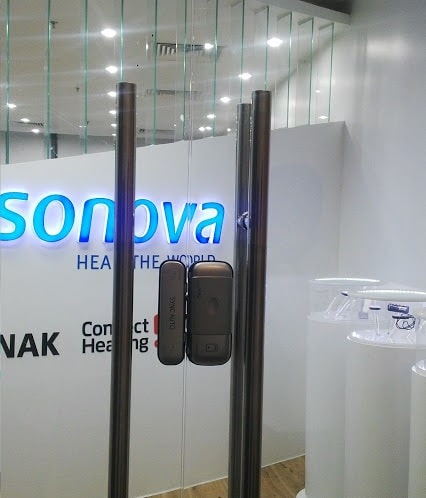 3. Lắp đặt cho cửa kính trên nhiều kiến trúc nhà