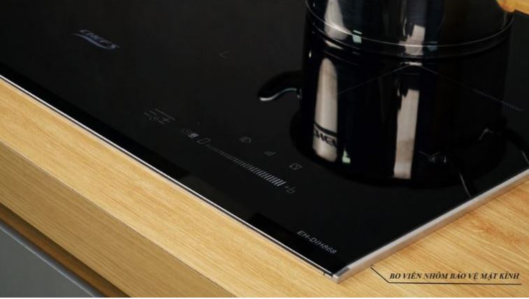 Bếp từ Chefs EH-DIH866G 5 2. Bếp từ âm Chefs EH-DIH866G sử dụng mặt kính Schott Ceran nhập khẩu nguyên chiếc từ Đức
