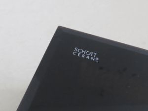 Bếp Pramie PRTH2201 sử dụng mặt kính Schott của Đức