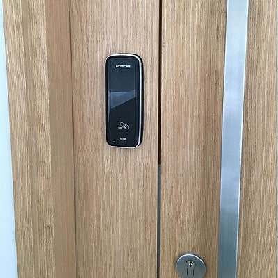 Khoá cửa mã số - thẻ từ Evernet LH300SN thích hợp lắp đặt cho nhiều kiến trúc nhà