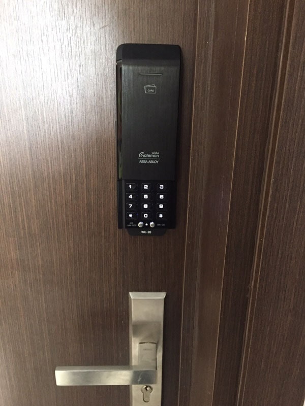 7. Khoá cửa thông minh - khoá thẻ từ Gateman WK-20 lắp phù hợp lắp đặt cho nhiều cửa, nhiều kiến trúc