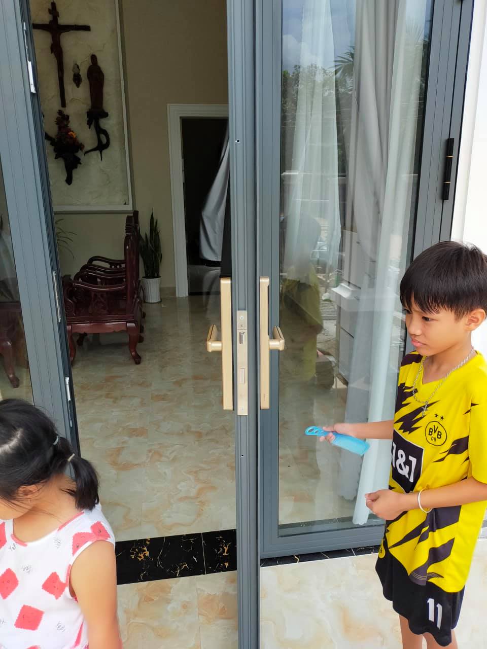 3. Khoá cửa nhôm Kassler KL 599LX phù hợp lắp đặt cho nhiều kiến trúc nhà