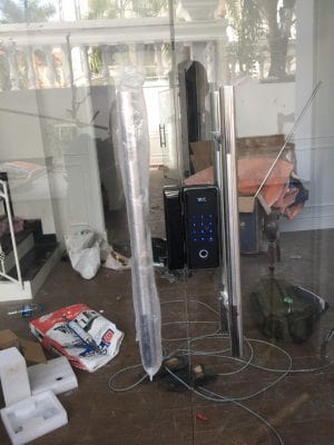 3. Khoá cửa vân tay KL 589 phù hợp lắp đặt cho nhiều kiến trúc nhà