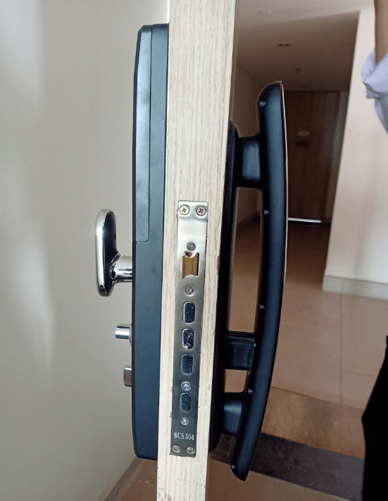 Tính năng khoá an toàn, bảo mật cao trên khoá vân tay - khoá thẻ từ PHGLock FP 6060
