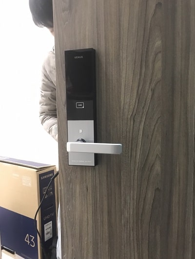 7. Hình ảnh lắp đặt thực tế khóa thẻ từ,mã số Unicor UN-6700SK
