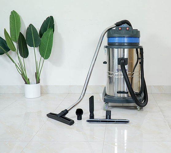 Máy hút bụi công nghiệp Kumisai KMS 70A 4 Máy hút bụi công nghiệp Kumisai KMS 70A có thiết kế nhỏ gọn, hiện đại