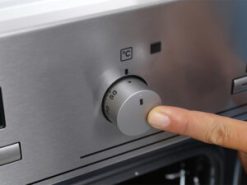 5. Bảng điều khiển cơ dễ dàng sử dụng.