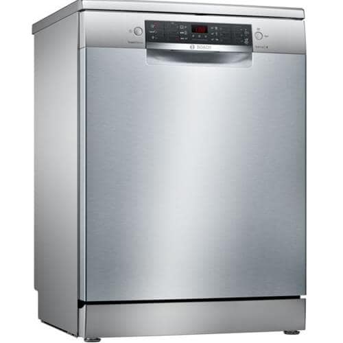 Rửa sạch 13 bộ chén bát Châu Âu tương đương 3-4 bữa ăn Việt