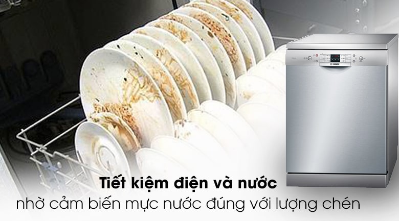 10. Bosch SMS68MI04E tiết kiệm điện và nước nhờ cảm biến lượng chén trong máy cần rửa