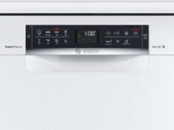 2. Bảng điều khiển cảm ứng cao cấp, dễ dàng thao tác