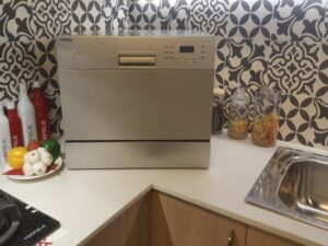2. Tiết kiệm chi phí và thời gian với máy rửa chén Hafele HDW-T50A