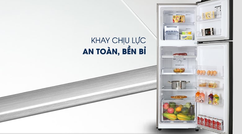 Tiện lợi hơn với một không gian rộng rãi với hệ thống khay kệ chịu lực tốt, dễ dàng di chuyển