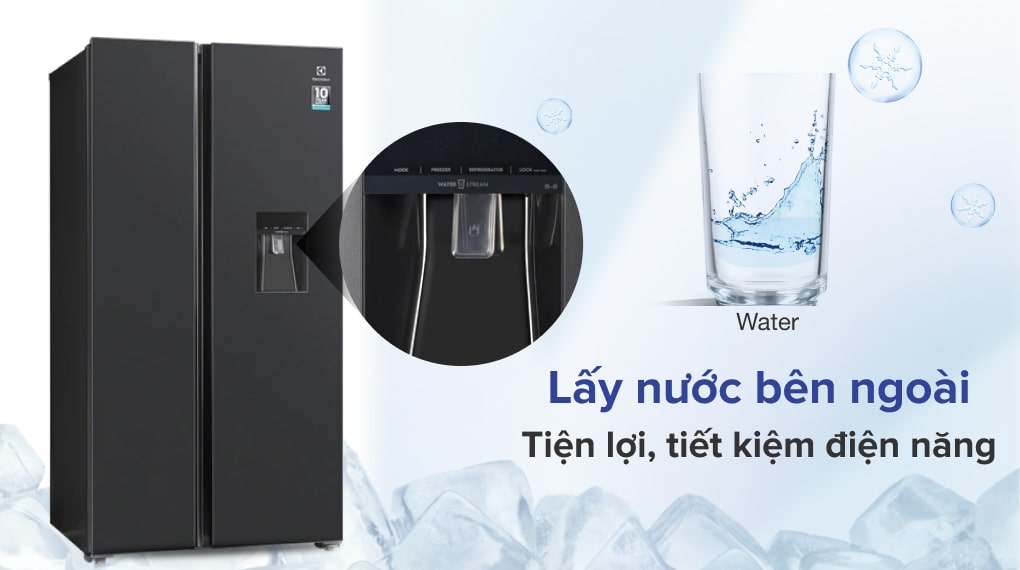 Tủ lạnh Electrolux ESE6141A-BVN inverter 571 lít 6 2. Thiết kế lấy nước bên ngoài tiện ích trên tủ lạnh Electrolux ESE6141A-BVN