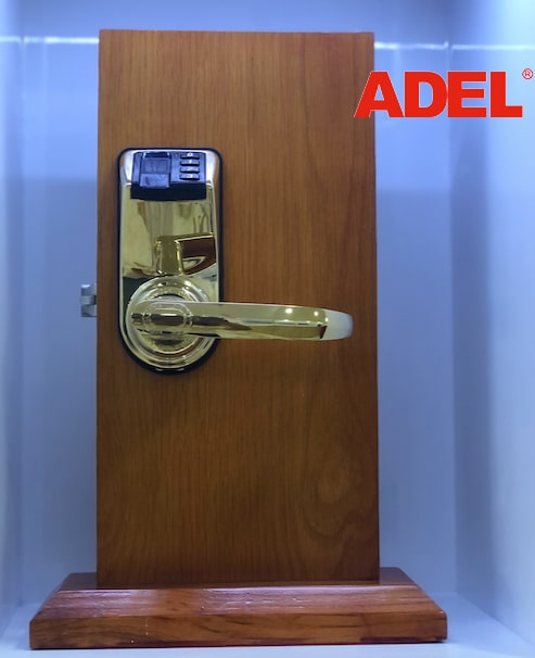 Khoá cửa vân tay ADEL DIY-3398 5 4. Điện thế hoạt động trên khoá cửa thông minh ADEL DIY 3398