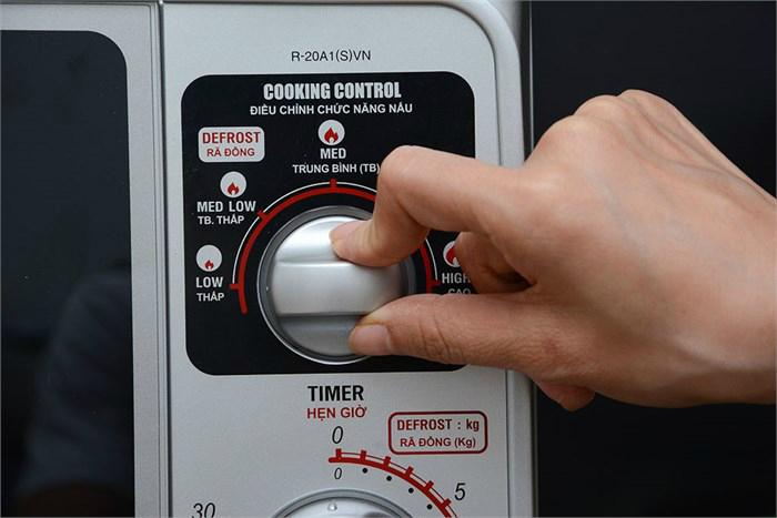 9 Tác dụng và chức năng của lò vi sóng bạn cần phải biết 1 Chức năng vi sóng tiện lợi