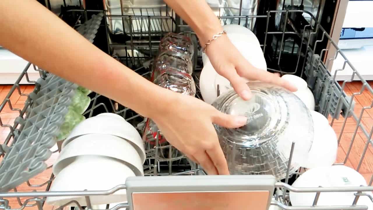 Cách xếp bát đĩa, đồ dùng vào máy rửa bát Canzy
