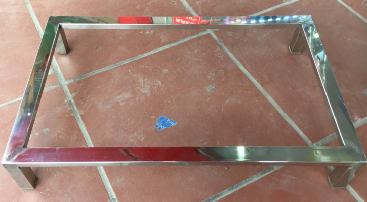 1. Giá đỡ bếp từ âm là gì?