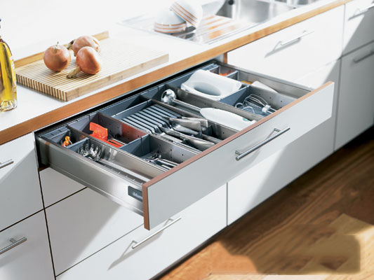 2. Danh sách phụ kiện tủ bếp Hafele